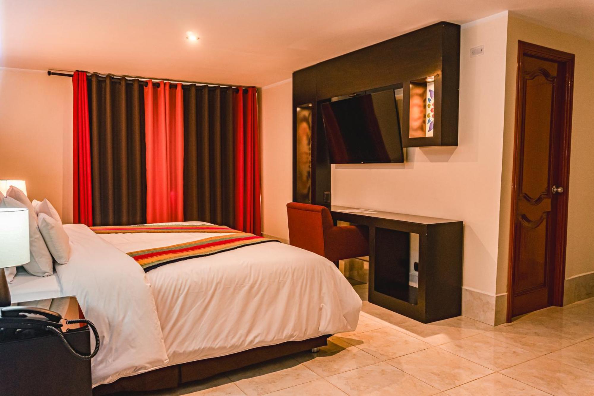 Altipacha Ayacucho Hotel Bagian luar foto