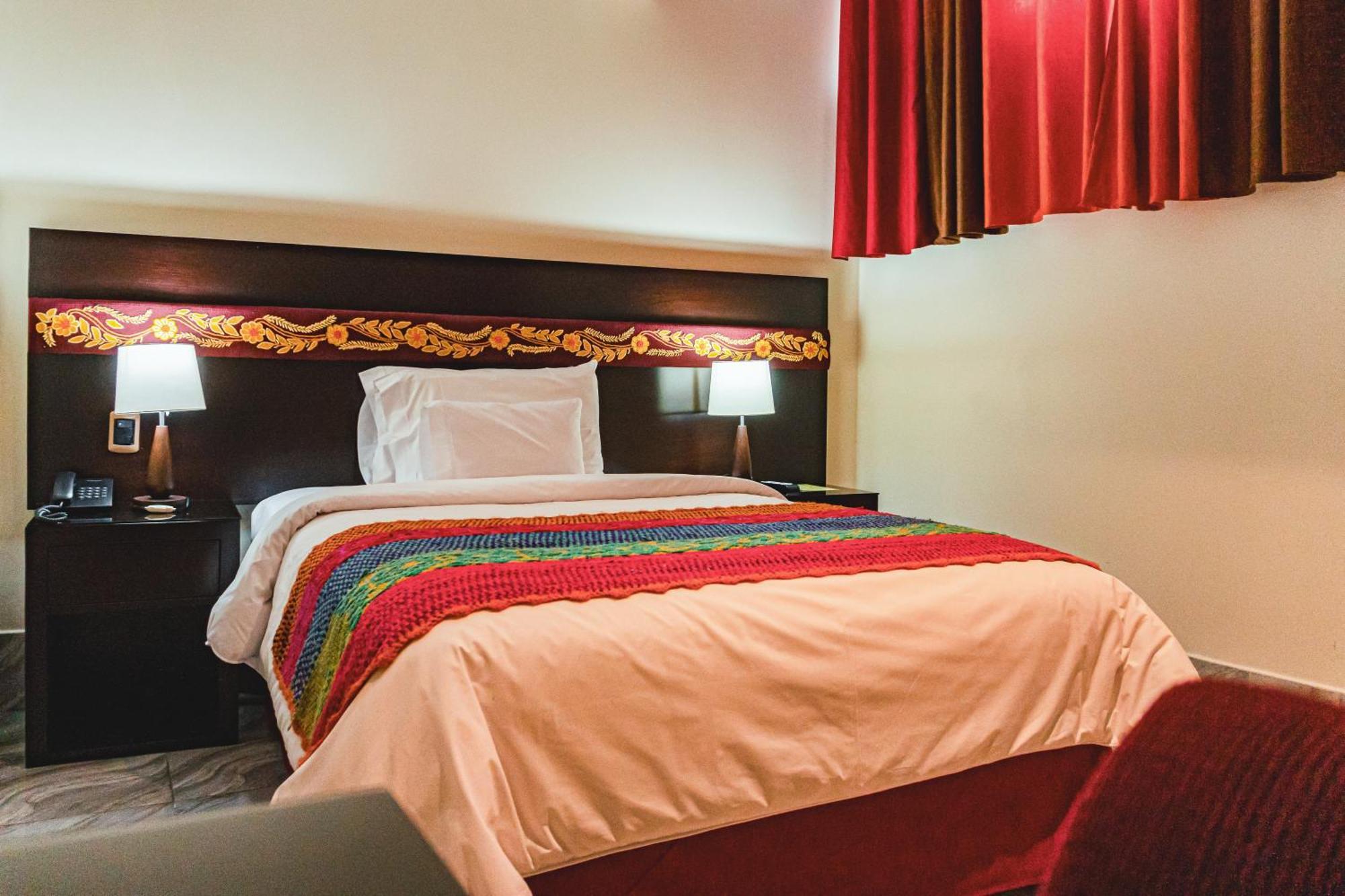 Altipacha Ayacucho Hotel Bagian luar foto