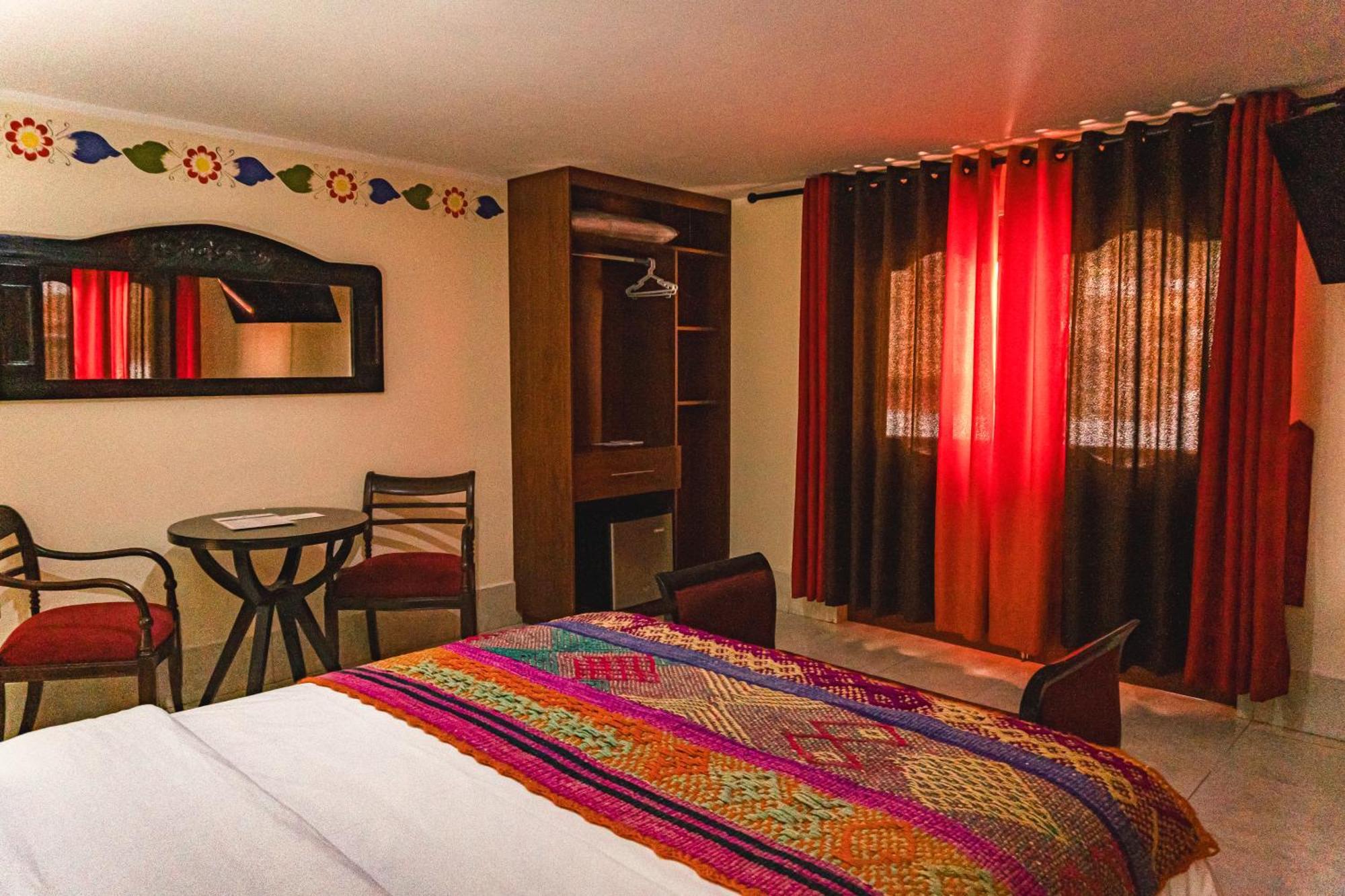Altipacha Ayacucho Hotel Bagian luar foto